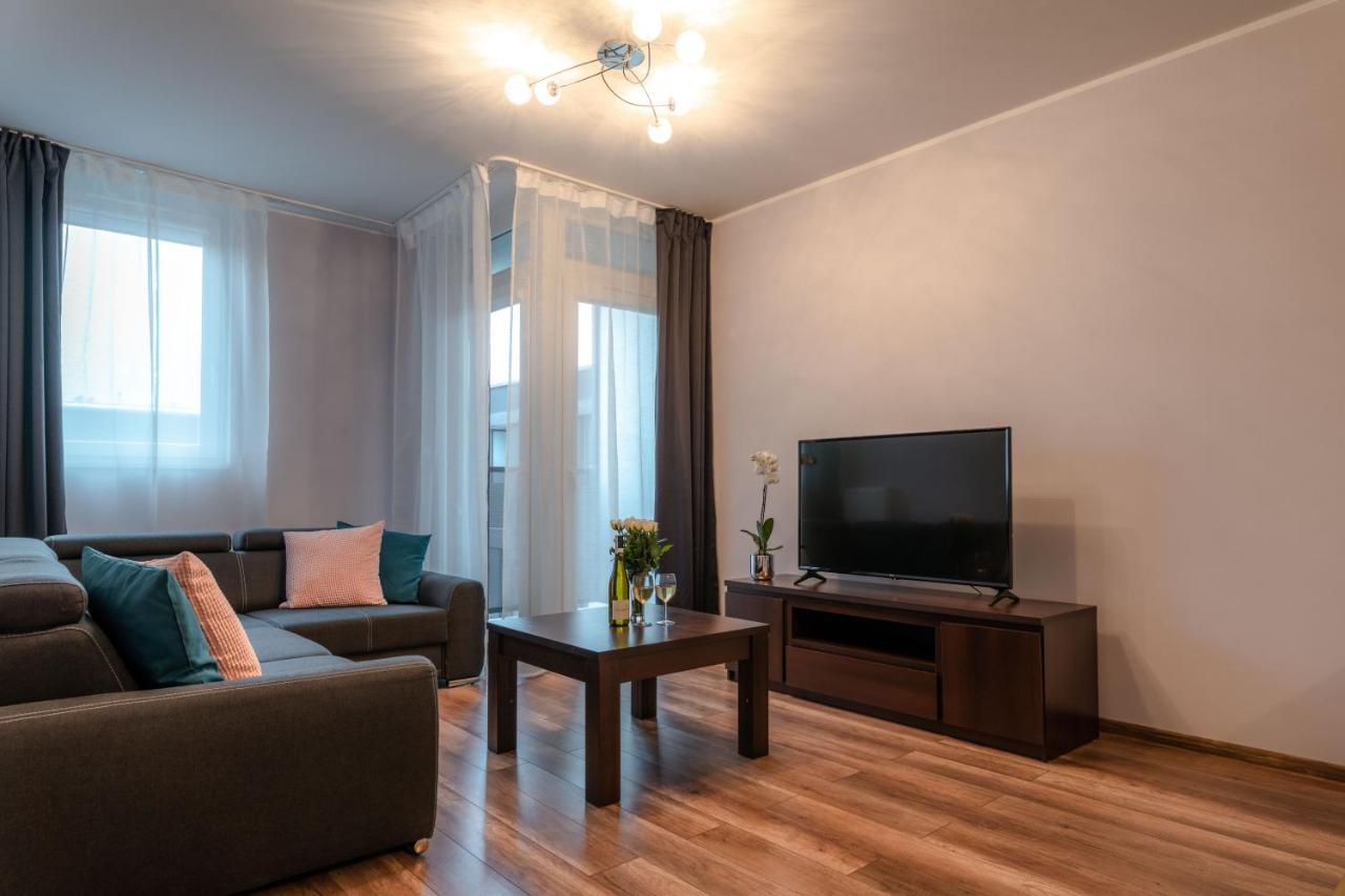 Pure Home Apartments - Gwiazdzista วรอตซวาฟ ภายนอก รูปภาพ