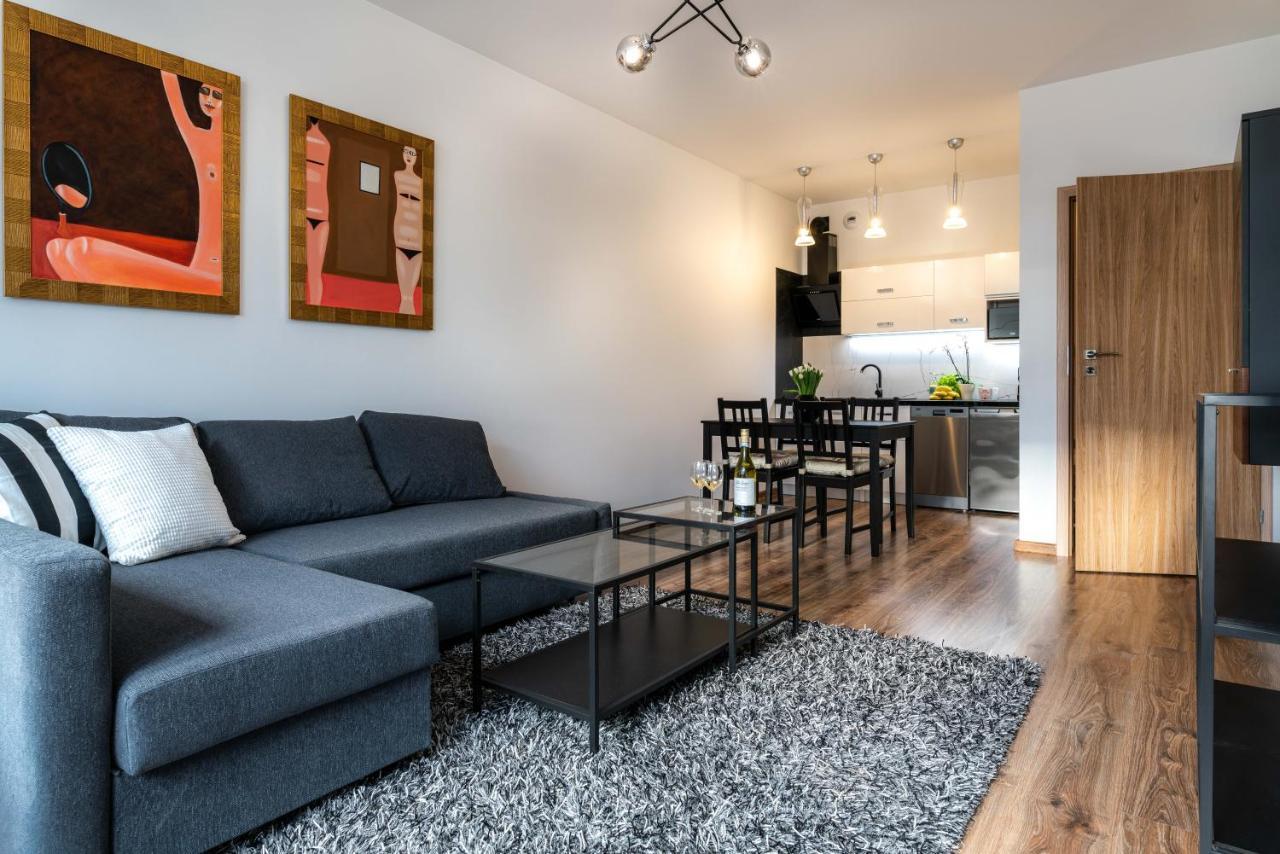 Pure Home Apartments - Gwiazdzista วรอตซวาฟ ภายนอก รูปภาพ