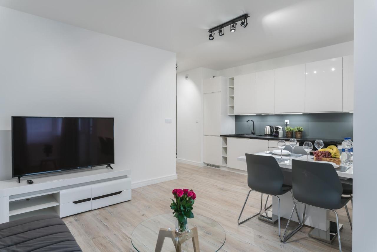 Pure Home Apartments - Gwiazdzista วรอตซวาฟ ภายนอก รูปภาพ