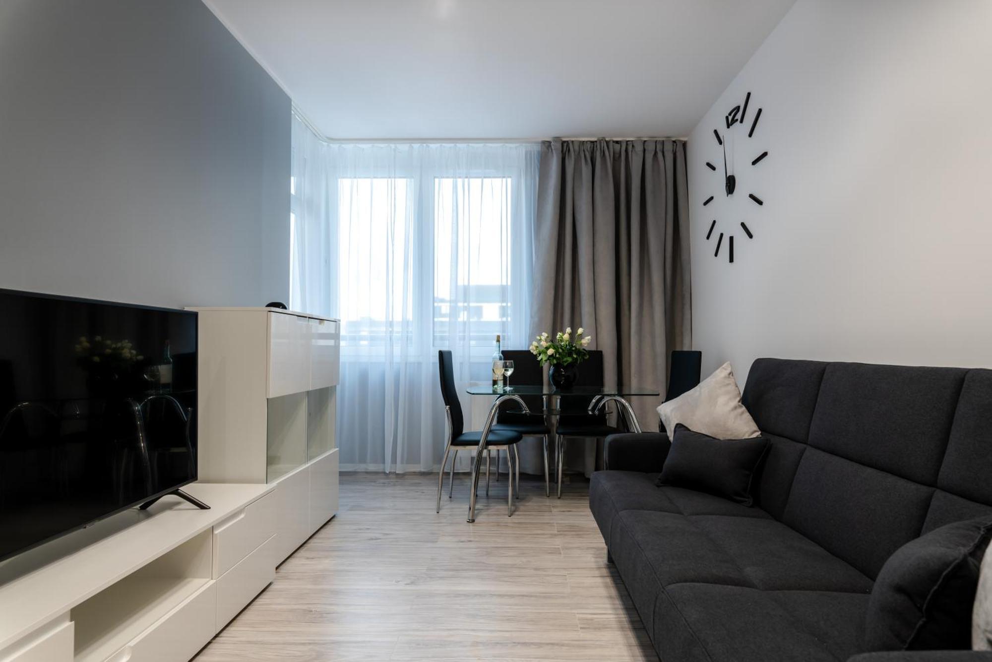 Pure Home Apartments - Gwiazdzista วรอตซวาฟ ภายนอก รูปภาพ