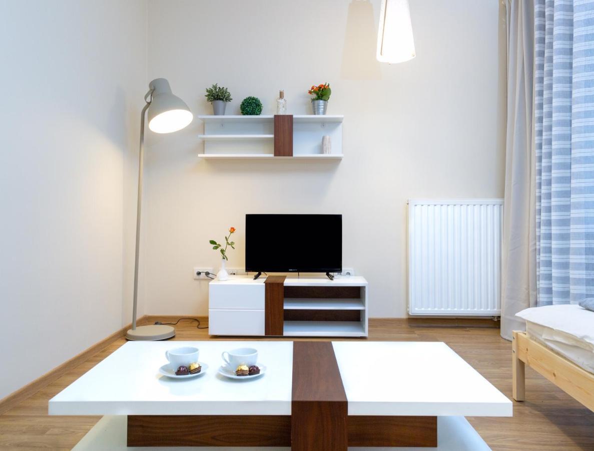 Pure Home Apartments - Gwiazdzista วรอตซวาฟ ภายนอก รูปภาพ